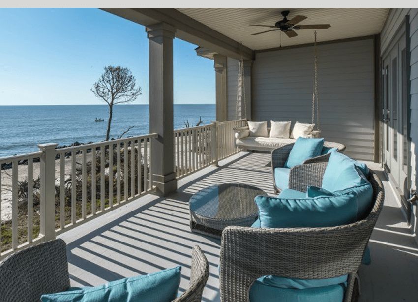 Large covered patio overlooking ocean